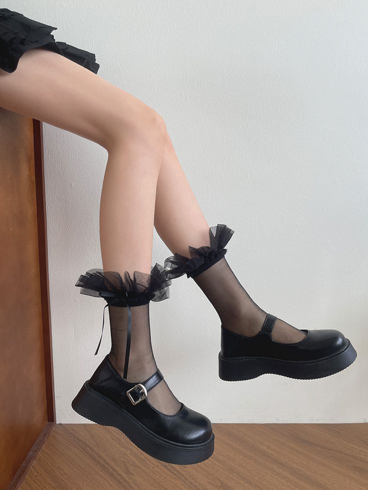 Tulle Socks White/Black Lace Ruffled Calf