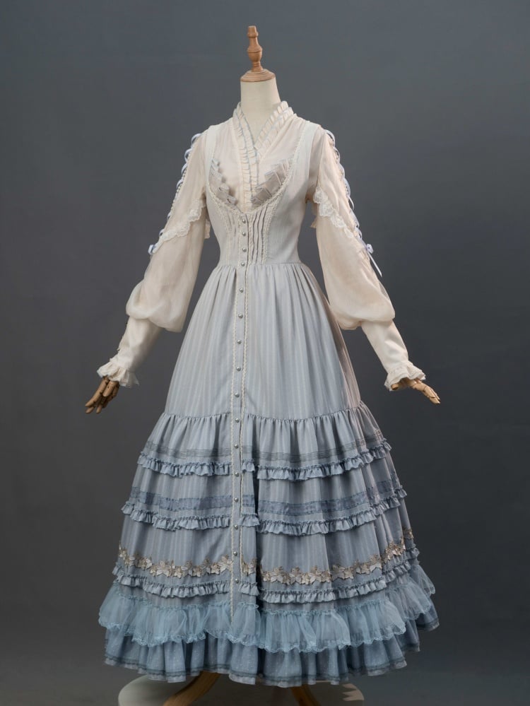 ユリの刺繍アップリケレイヤードヘムブルークラシックロリータドレスフロントボタンプラケット