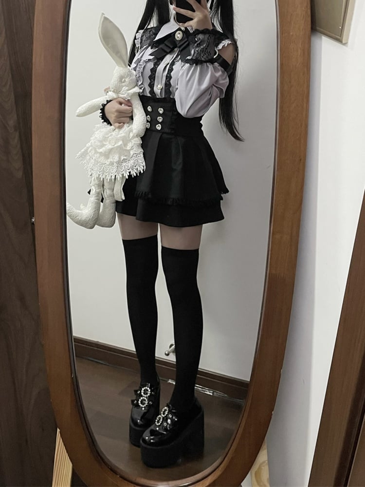 ダスティブルーのスウィートハートボタン留めジライケイトップス(蝶ネクタイ付き)