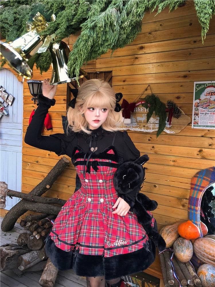 Haut Lolita noir à manches Juliette et découpes en forme de cœur