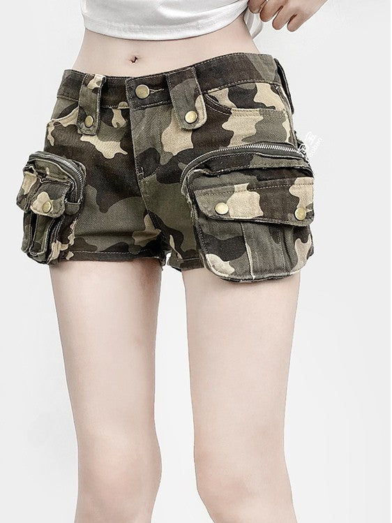 Glamorous Camo Bittersweet Green Shorts Muster