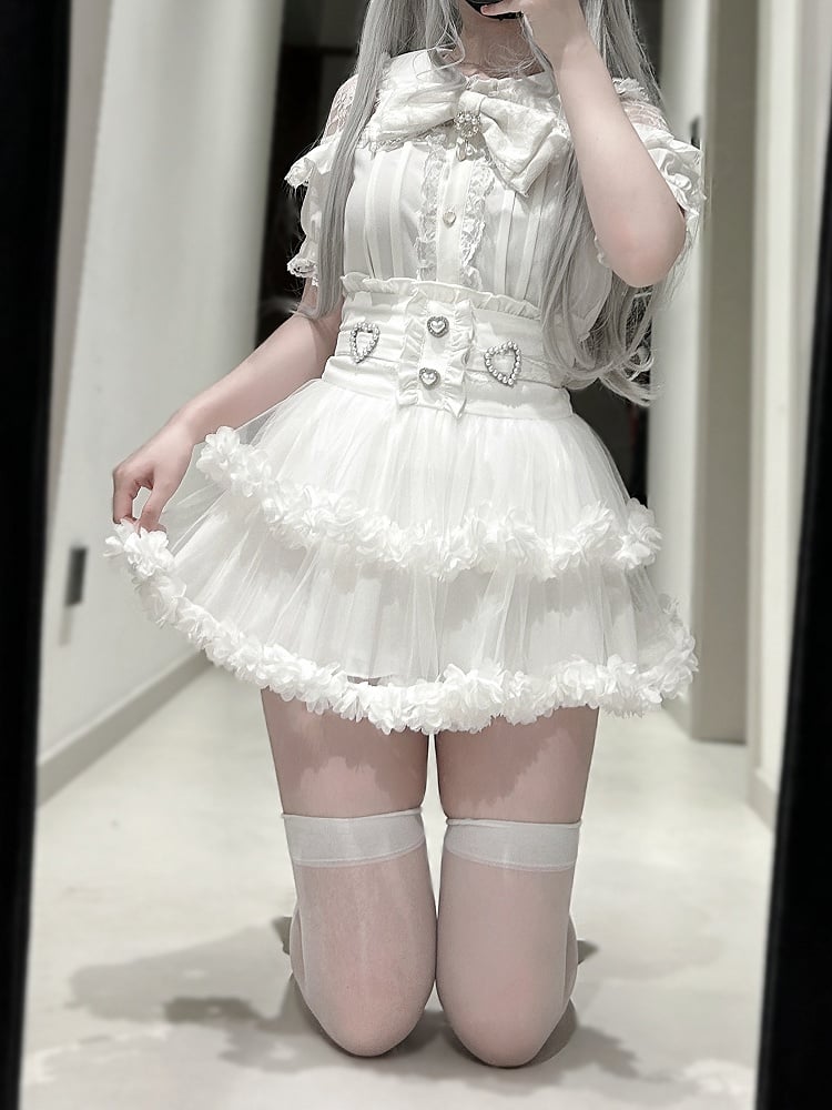Bluse Kei Jirai Weiß / Knöpfe mit schwarzem Herz