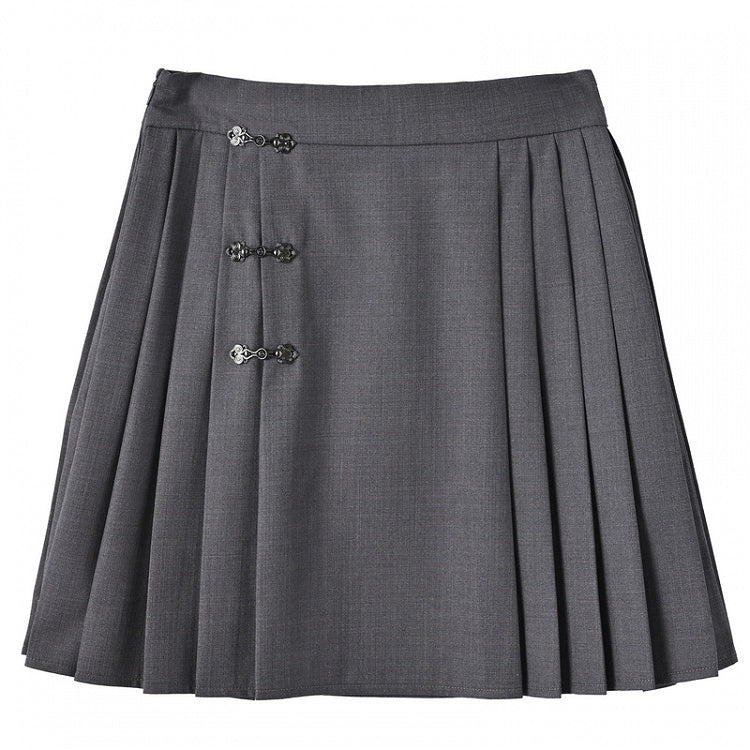 Grauer, oberschenkellanger Faltenrock mit Knotenknöpfen
