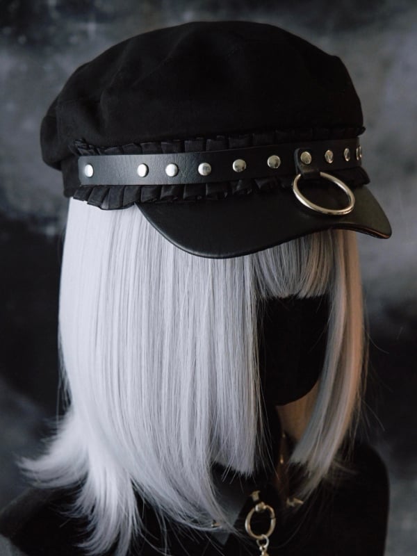 Schwarze Nietendetails Baskenmütze Gothic Trim Hut Rüschen
