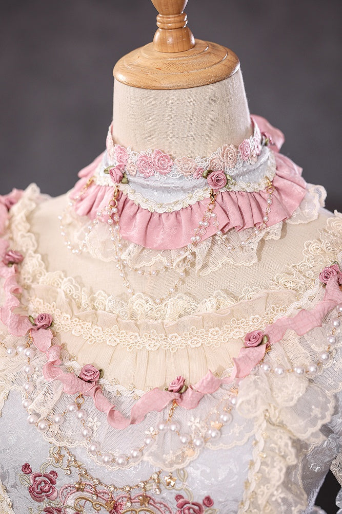 Hellgraues Hanayome-Rosetten-Stickerei-Blumen- und Perlenkettendetails Lolita OP-Komplettset