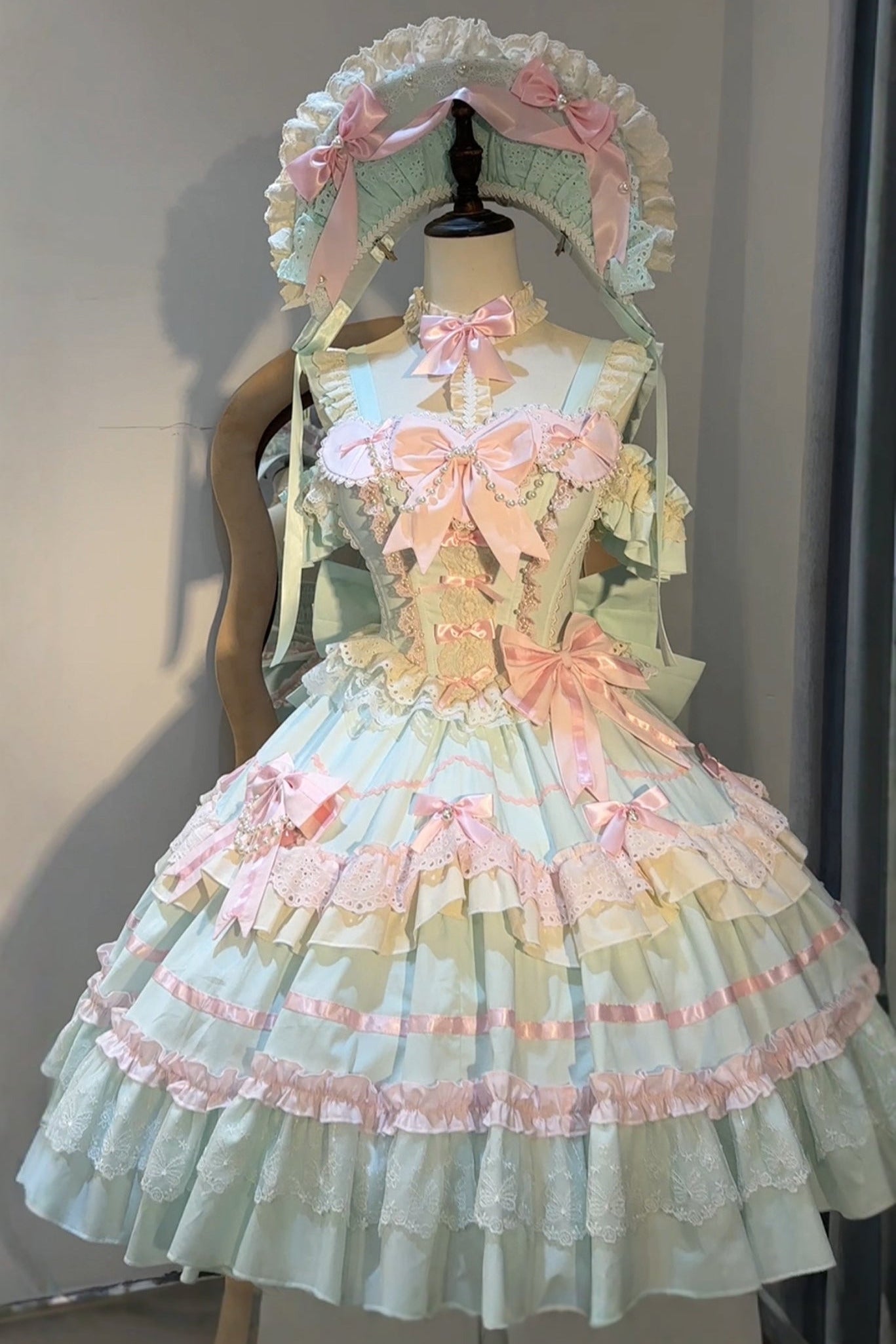 Haubenpuppe Kopfschmuck Kleid + Antike Prinzessin Perle