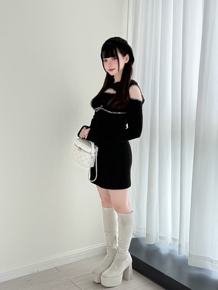 with Jirai Kawaii Kei Dress Chest and Shoulder Black Daily Hoodie Above-Knee Cutouts