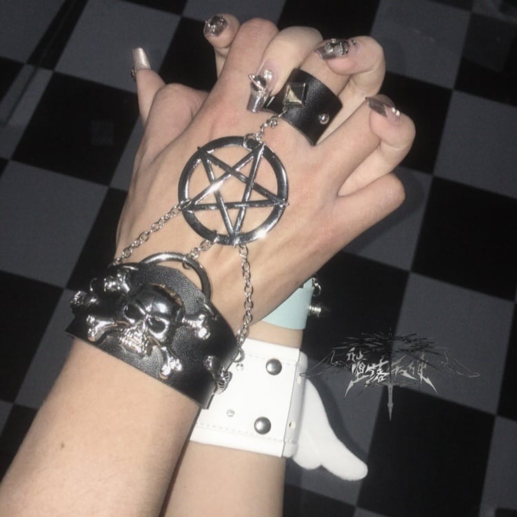 ブラックスケルトンパンクブレスレット(リング付き)