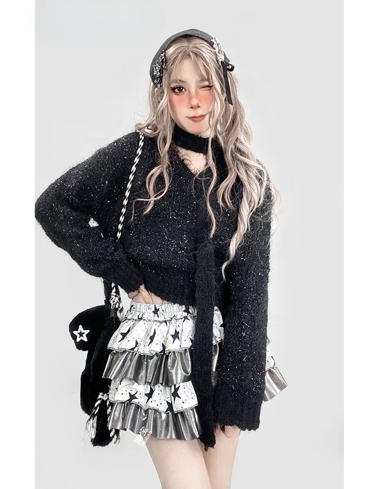 Schwarzer Strickpullover mit V-Ausschnitt und Schal