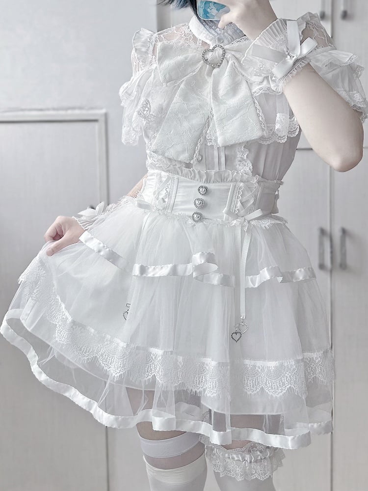 Bluse mit Rüschen in Übergröße, 90 cm, für Herzknöpfe, kurz, groß, Jirai Kei M, weiß, Illusionsausschnitt, gestufte Schleife, Brustärmel