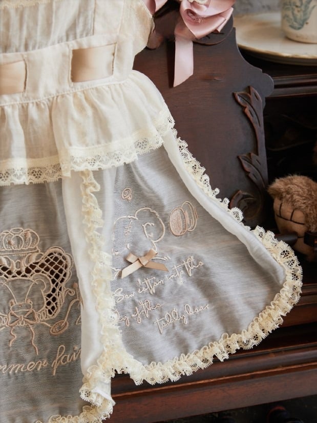 Bestickte beige Schürze Lolita