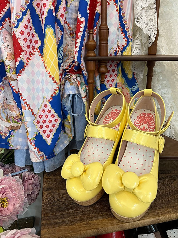 Buckle Platforms at Bow Yellow PU - Heart Top Sweet