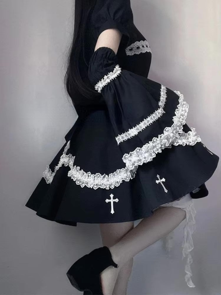 Schwarzes „The Sinning Maid“-Kleid