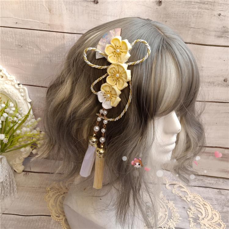Sakura-Haarspange mit Fächer-Detail und Quasten