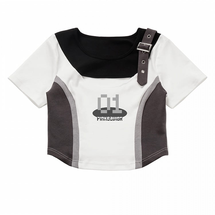 Ausgeschnittenes Colorblock-Techwear-T-Shirt-Design auf der Brust