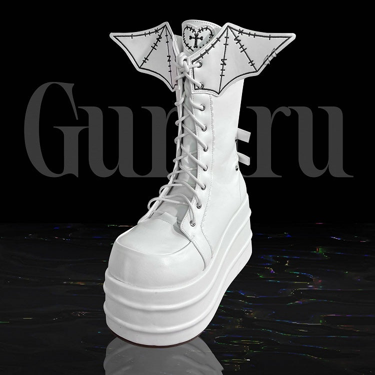 Weiße Schnürstiefel im Goth-Fledermaus-Plateau-Design mit Flügeln