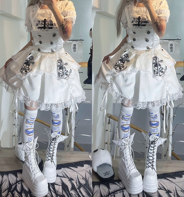 Weiße Schnürstiefel im Goth-Fledermaus-Plateau-Design mit Flügeln