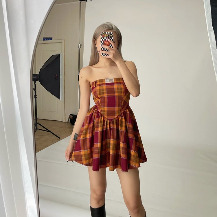 Kariertes Kleid trägerlos rot und gelb Mädchen Spice Campus
