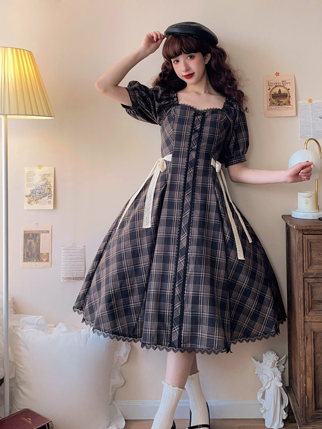 Schwarzes Kleid Fit Muster Schlanke Taille Plaid Kurze Ärmel Lolita