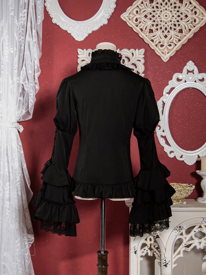 Schwarzes Gothic-Hemd mit Glockenärmeln und Rüschenausschnitt