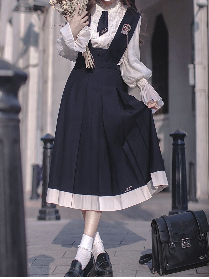 Overalls Box Embroidery Skirt Blue Letters with Pleat Dark