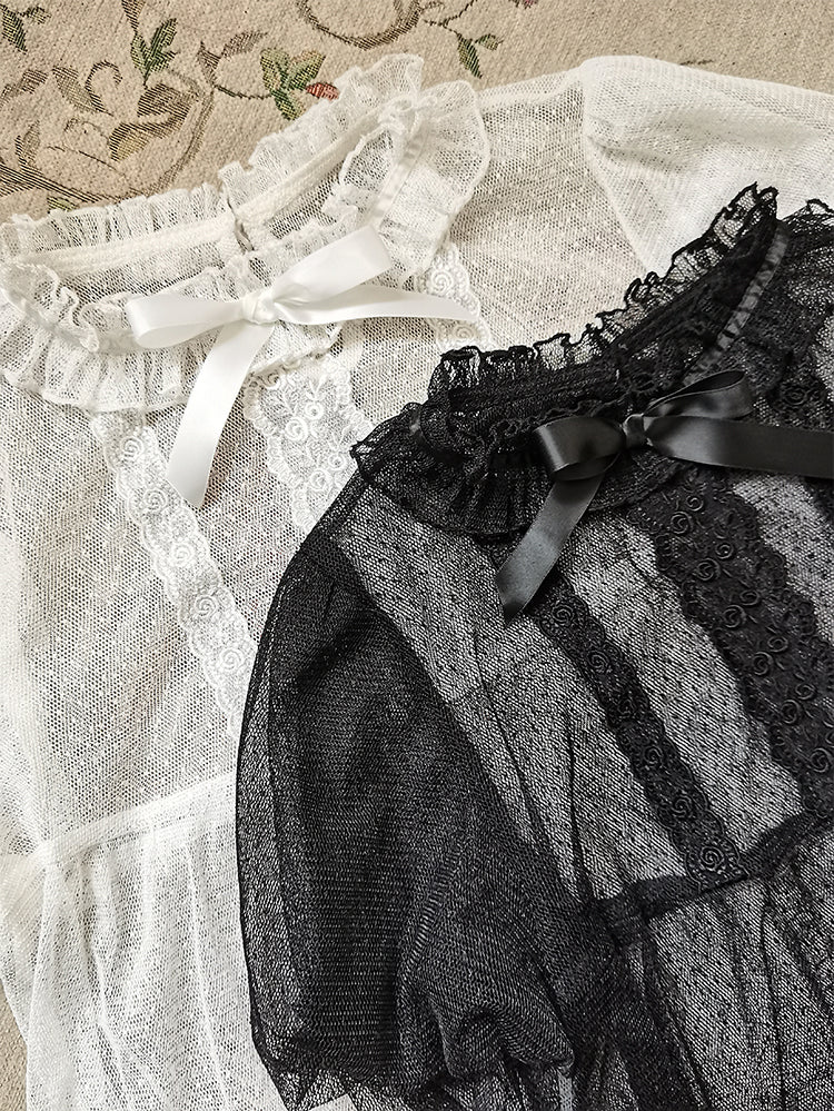 Schwarze transparente Bluse mit Rüschenausschnitt und Juliette-Ärmeln