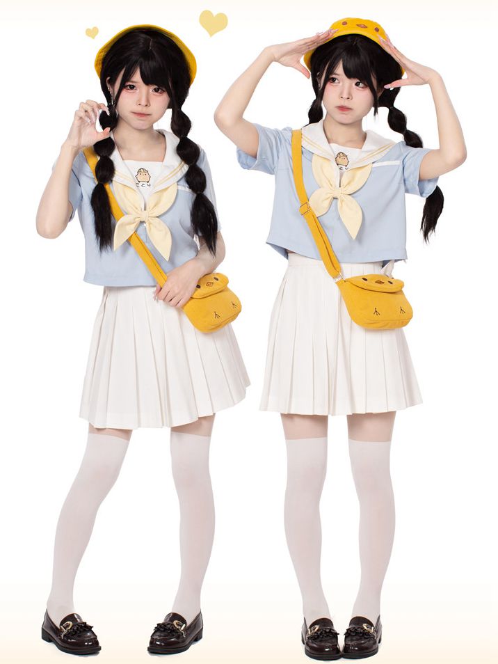 ホワイトプリーツスカート