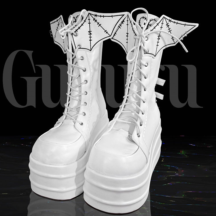 Weiße Schnürstiefel im Goth-Fledermaus-Plateau-Design mit Flügeln