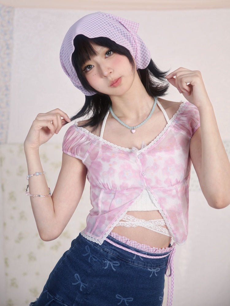 ピンクの花柄レーストリムVネックトップス
