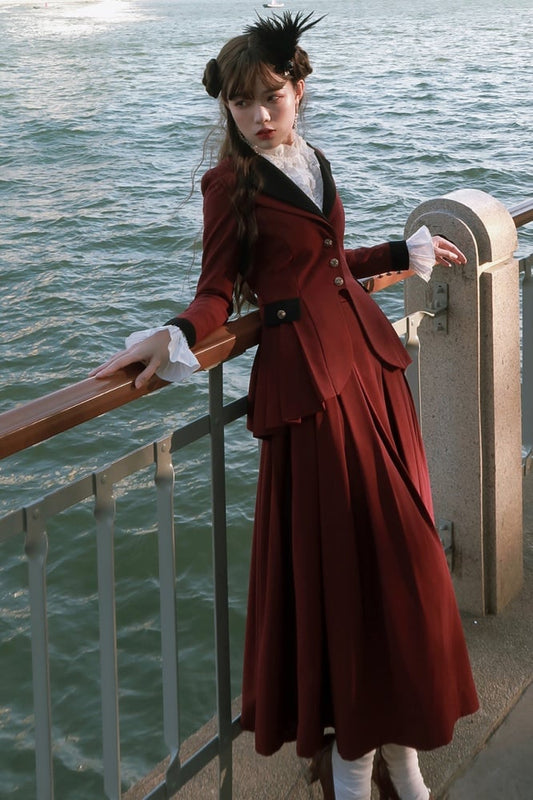 プラスサイズ対応 - ワインレッドのプリーツディテールブレザースカートセット