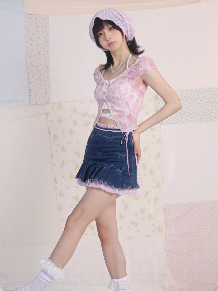 ピンクの花柄レーストリムVネックトップス