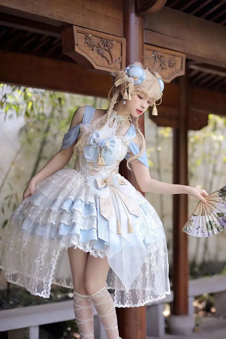 Baskenblaues, abnehmbares Lolita-Hals-Qi-Neckholder-Kleid mit gestuftem Rock und Taille