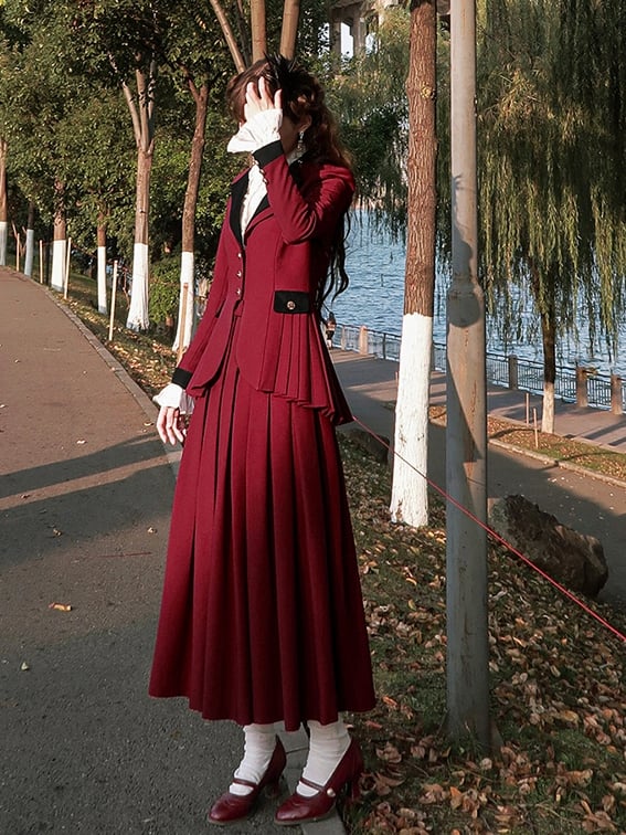 Plus Size Friendly - Weinrotes Blazer-Rock-Set mit Faltendetails