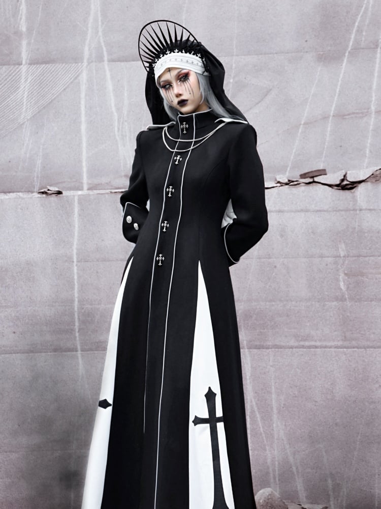 Schwarz-weißer Gothic-Wollmantel mit hohem Kragen