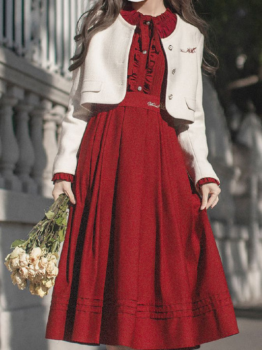Weiße Tweedjacke mit Blumenstickerei