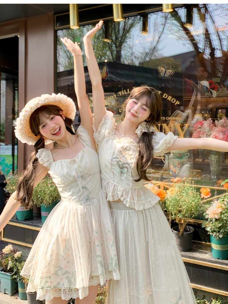 with Mesh Overlay Lily Print Dress Beige Flutter Sleeves Basque Waist
