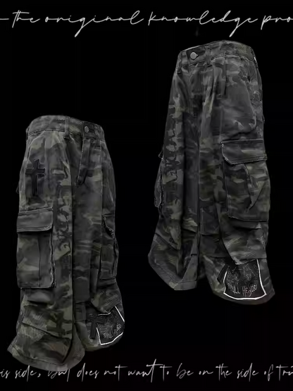 Pockets Camourflage Cross and Skeleton Appliques Cargo Shorts