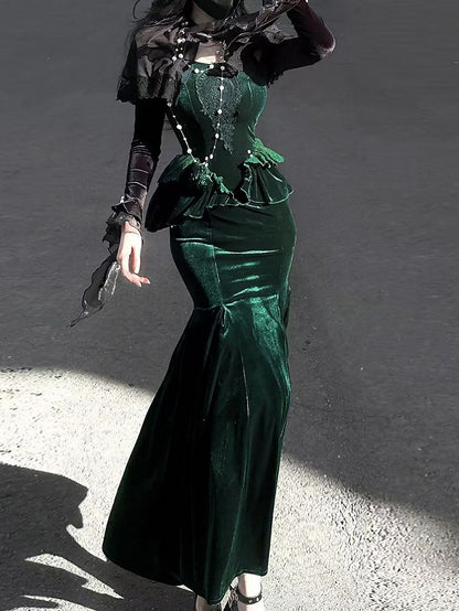 Bolero mit langem grünen Samtkleid, dunkle Meerjungfrauenärmel
