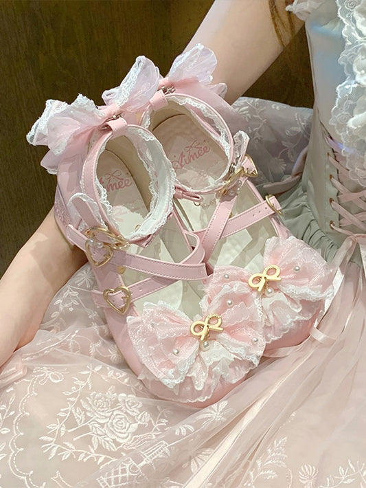 Top Pink verziert mit hellen Schuhen, Schleife, Lolita, kreuz und quer verlaufende Spitze, süße Borte, Perlendesign