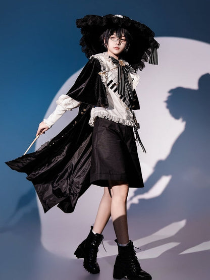 Schwarz-weißes Ouji-Lolita-Komplettset – weißes Hemd + schwarze Shorts + schwarze Robe mit Musiknoten-Aufdruck