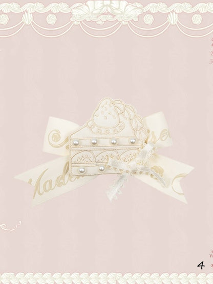 Brooch Embroidered Creamy