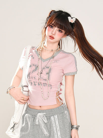 Side Glamorous Cropped T-shirt with Lace-up Print at Pink V-Neck Number Detail