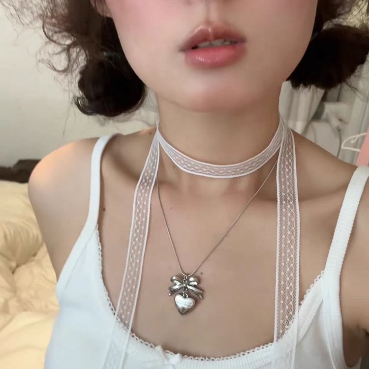 Silver Bow Pendant Necklace