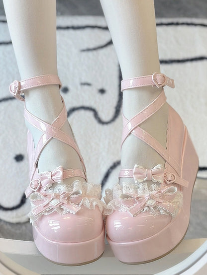 Lolita mit runder Herzschnalle, Zehenpartie aus Leder im Rosa PU-Plateau-Stil -