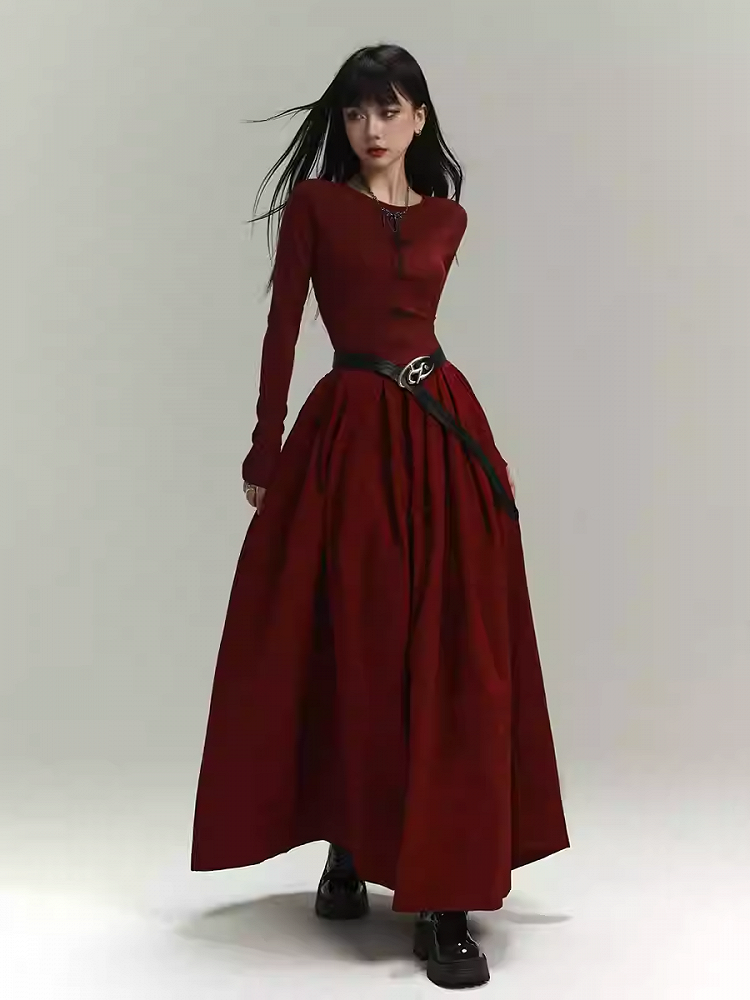 Robe moulante dos nu/dos couvert style gothique rouge vin
