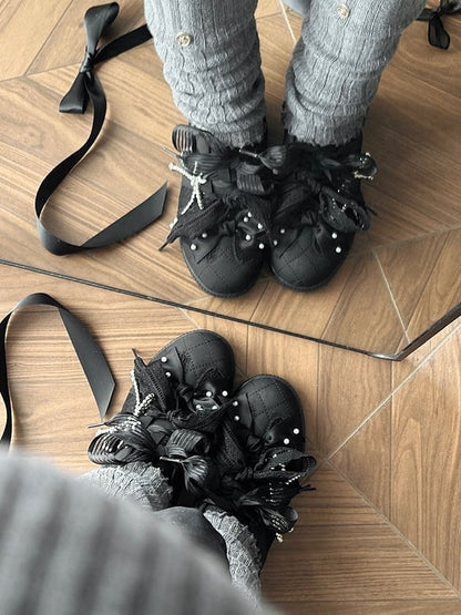 Verzierte Vorderseite Perlen Schwarz Schleife Schnürung Spitze Top Krawatten Sneakers bei