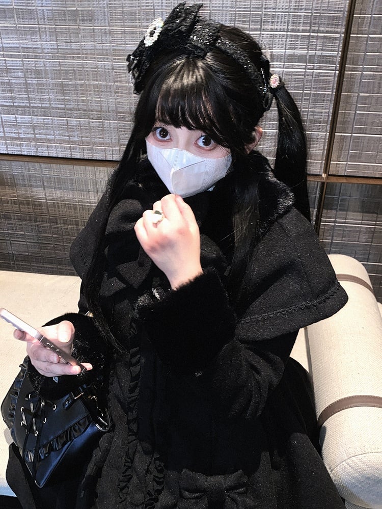 Jirai Kei White/Black Detachable Cape Bowknot Details Landmine Style Coat