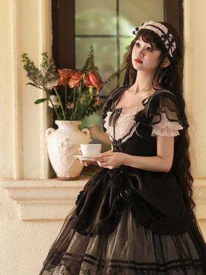 ブラックのボーン入りバスクウエスト、エレガントなアンダーバスト、クラシックなロリータジャンパースカート