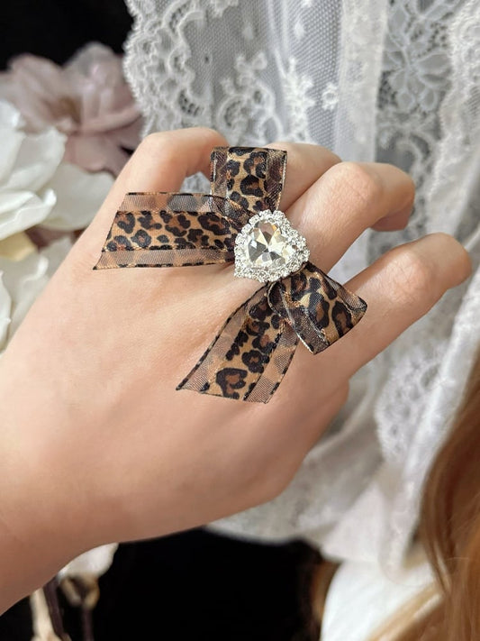 Pattern Decorated Bowknot Brown Heart Ring Rhinestone Leopard