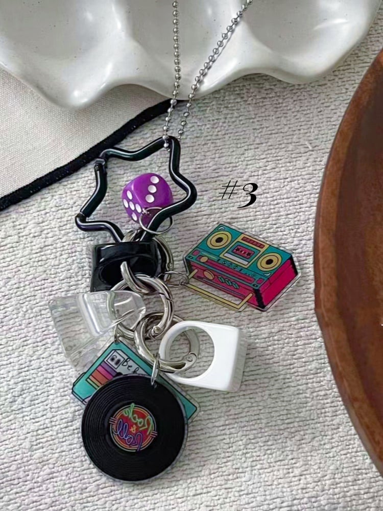 Porte-clés coquillage de tennis multi-éléments Y2K
